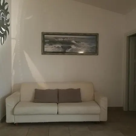 The Sunny House Apartment *