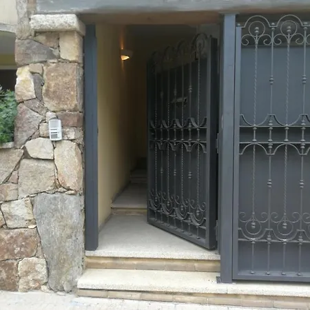 The Sunny House 维拉西米乌斯